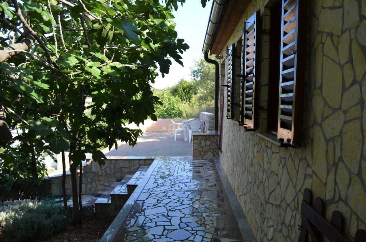 Holiday Home Garina Draga Bascanska Exterior foto
