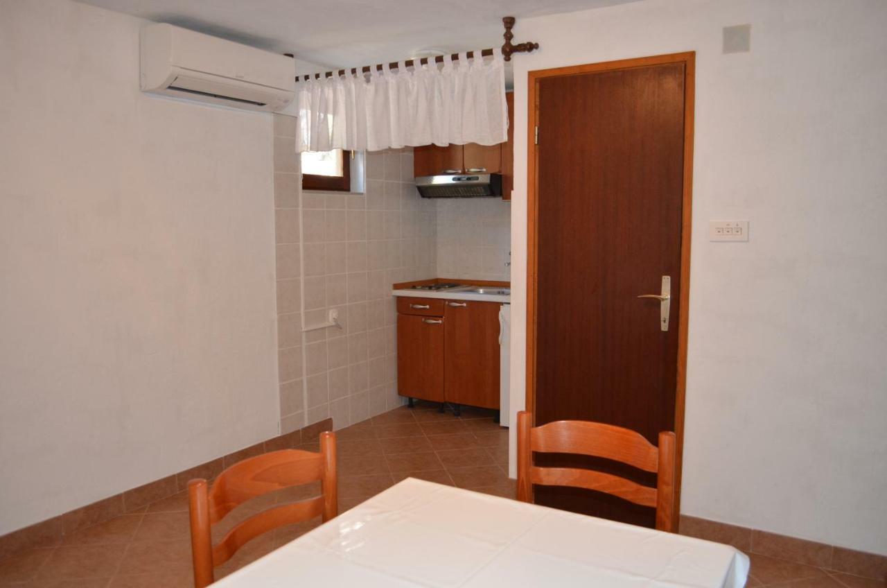 Holiday Home Garina Draga Bascanska Exterior foto